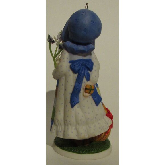 Holly Hobbie Simple Gifts of Love 2003 vintage ornament kitty cat in basket - Picture 4 of 9